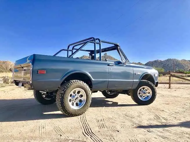 Patriot Chassis triangulated 4-link rear suspension with equal-length links and coilover shocks